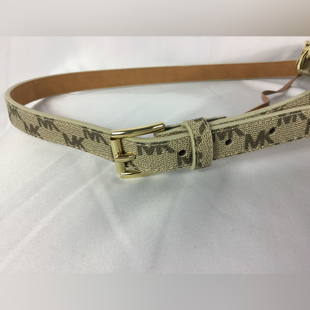 Michael Kors Fanny Pack - Picture 5 of 6